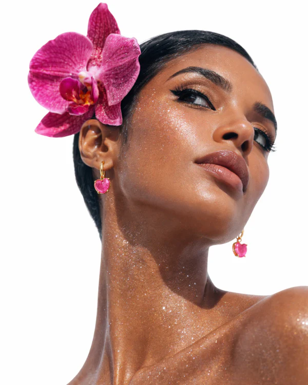 Brincos Coração Rosa Rosivelle com Zircônia Banhado a Ouro 24K