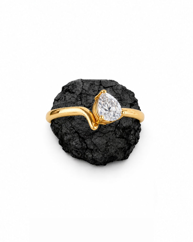 Anel Feminino Orbitis Aureum — Espiral Banhado em Ouro 24k 