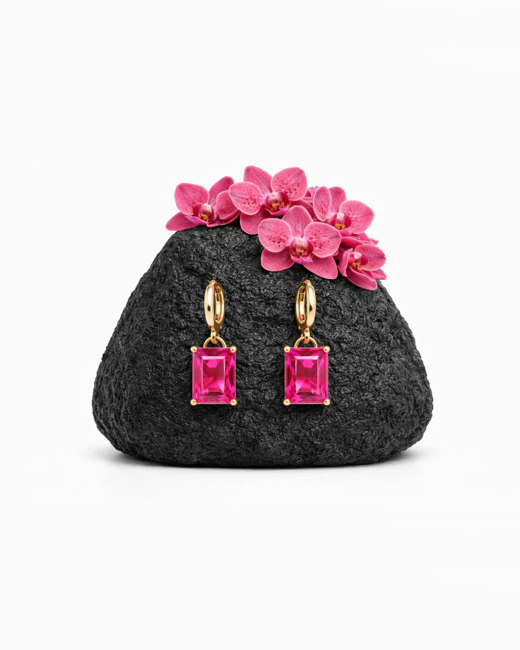 Brincos Karnak - Banhado a Ouro 24k com Zircônia Rosa